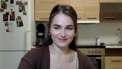 Snapshot of linda_aa chatting on October 23, 2025, 5:01 pm Linda online show from October 23, 2025, 5:01 pm