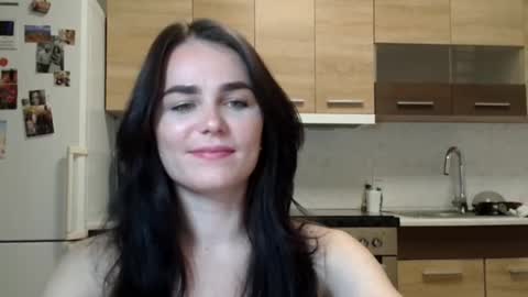 Snapshot of linda_aa chatting on October 26, 2025, 7:42 pm Linda online show from October 26, 2025, 7:42 pm