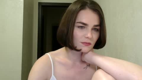 Linda online show from June 14, 2026, 7:38 pm