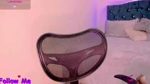 Alana online show from January 12, 2025, 3:39 am