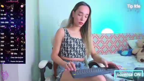 Snapshot of linda_crawford1 chatting on June 26, 2026, 5:01 am Linda online show from June 26, 2026, 5:01 am
