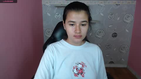 Linda  online show from December 9, 2024, 3:44 pm