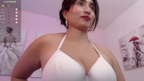 Maria Paula online show from December 21, 2024, 6:23 pm