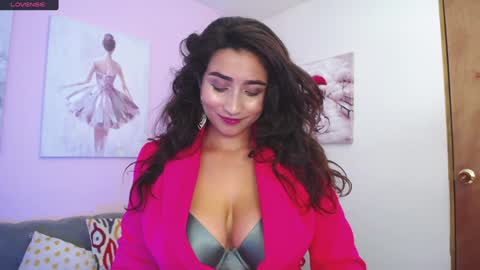 Maria Paula online show from January 25, 2025, 3:09 pm