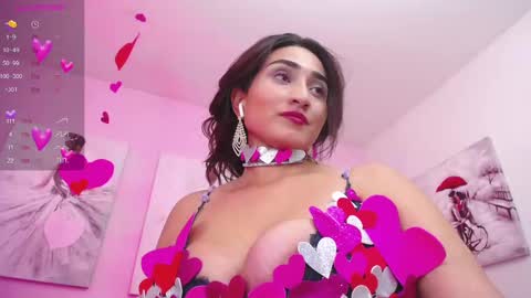 Maria Paula online show from February 14, 2025, 6:19 pm