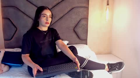 Linda Saenz online show from February 4, 2025, 12:00 pm