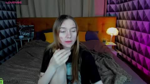 linda_zimmermann online show from September 10, 2025, 8:25 am