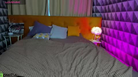 linda_zimmermann online show from September 18, 2025, 7:54 am