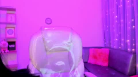 Snapshot of lindaa_miller chatting on December 27, 2024, 4:47 am linda miller online show from December 27, 2024, 4:47 am