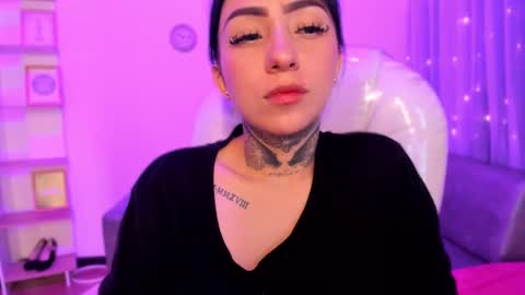 Snapshot of lindaa_miller chatting on January 4, 2025, 9:10 am linda miller online show from January 4, 2025, 9:10 am