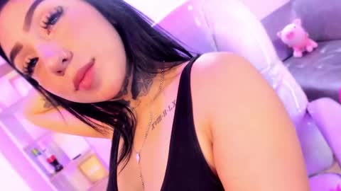 Snapshot of lindaa_miller chatting on January 9, 2025, 5:13 am linda miller online show from January 9, 2025, 5:13 am