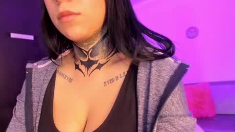 Snapshot of lindaa_miller chatting on January 11, 2025, 11:02 am linda miller online show from January 11, 2025, 11:02 am