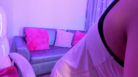 Snapshot of lindaa_miller chatting on January 16, 2025, 10:42 am linda miller online show from January 16, 2025, 10:42 am