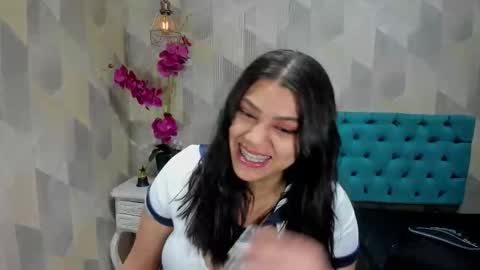    online show from October 25, 2025, 2:13 pm