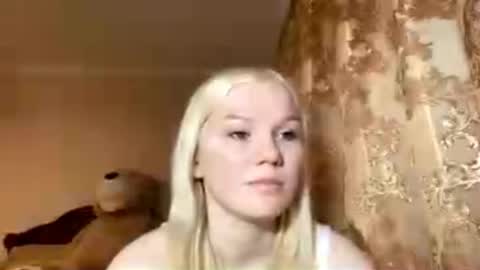 Luna online show from December 1, 2025, 10:31 am