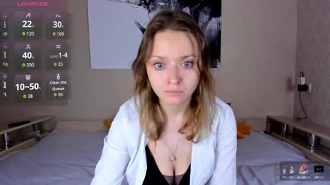 Snapshot of lindaeva chatting on September 17, 2025, 9:00 am Linda online show from September 17, 2025, 9:00 am