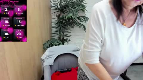 Linda online show from November 26, 2025, 5:30 am