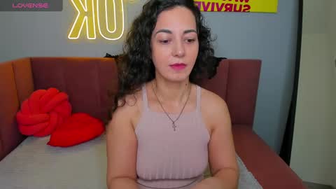 Linda online show from February 16, 2025, 1:36 am