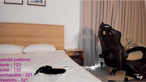 lindamei online show from March 10, 2025, 3:34 am