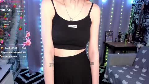 Snapshot of lindastrickland chatting on February 3, 2025, 9:50 pm Linda plsss lets make a 1000 thumbs up for me 3 online show from February 3, 2025, 9:50 pm