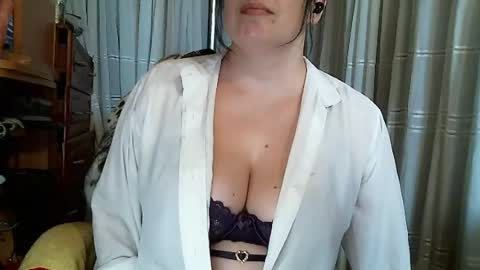 lindasweet53 online show from July 30, 2026, 8:35 am