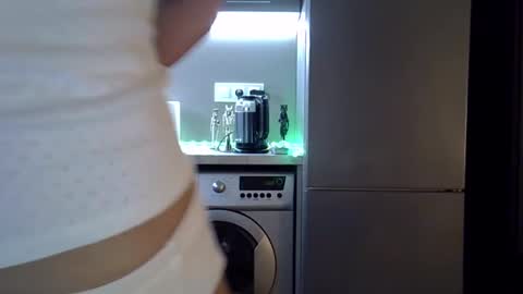 Anna online show from September 26, 2025, 7:51 pm