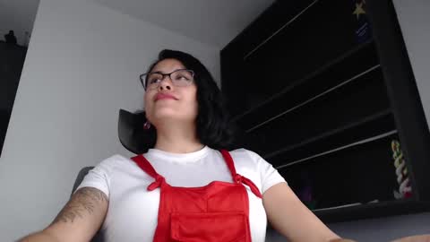 Lindsy online show from January 22, 2025, 12:59 am
