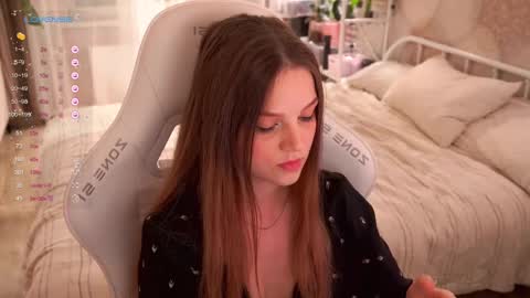 linesssssa online show from February 14, 2025, 5:14 pm