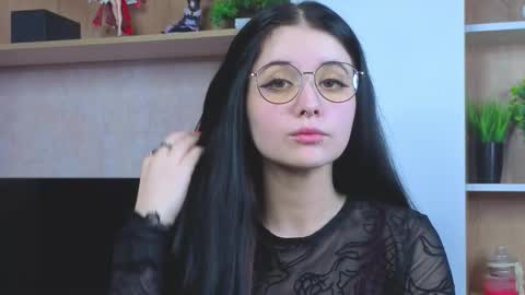 lingralbovsky online show from September 21, 2025, 5:03 pm