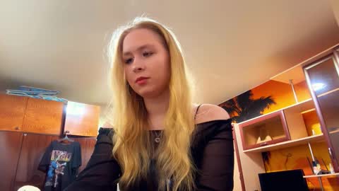 Rose online show from February 15, 2026, 9:22 pm