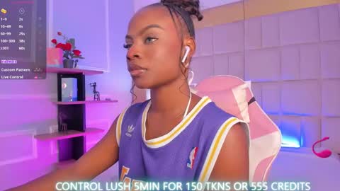 Snapshot of linsyadams chatting on December 20, 2024, 7:50 pm online show from December 20, 2024, 7:50 pm