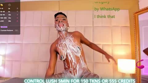 Snapshot of linsyadams chatting on December 24, 2024, 6:39 pm online show from December 24, 2024, 6:39 pm