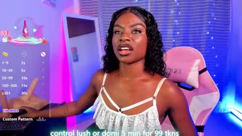 Snapshot of linsyadams chatting on September 10, 2025, 3:06 am online show from September 10, 2025, 3:06 am