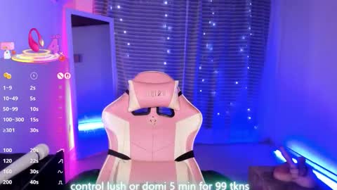 Snapshot of linsyadams chatting on September 26, 2025, 5:28 pm online show from September 26, 2025, 5:28 pm