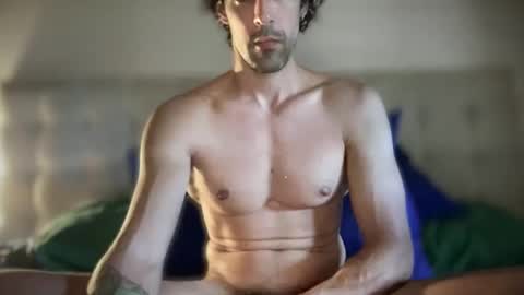 lion_hotty online show from November 14, 2025, 8:18 pm