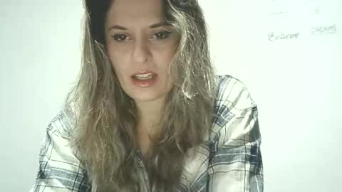 Snapshot of lionessmom chatting on October 25, 2025, 4:57 pm lionessmom online show from October 25, 2025, 4:57 pm