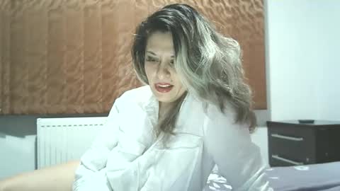 lionessmom online show from January 14, 2026, 8:03 pm