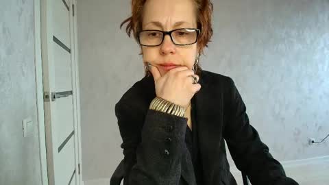 Snapshot of lioraweiss chatting on April 18, 2026, 7:45 am Liora Weiss online show from April 18, 2026, 7:45 am