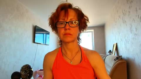 Snapshot of lioraweiss chatting on May 22, 2026, 10:21 am Liora Weiss online show from May 22, 2026, 10:21 am