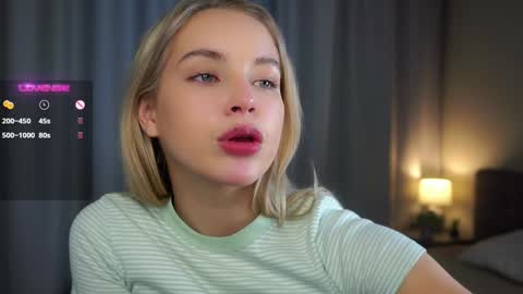 Snapshot of lipswithsmileonthem chatting on December 18, 2024, 4:09 am Amelia online show from December 18, 2024, 4:09 am