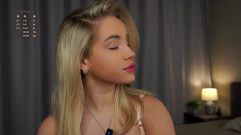 Snapshot of lipswithsmileonthem chatting on February 9, 2025, 1:11 am Amelia online show from February 9, 2025, 1:11 am