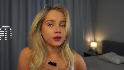 Snapshot of lipswithsmileonthem chatting on March 1, 2025, 1:11 am Amelia online show from March 1, 2025, 1:11 am