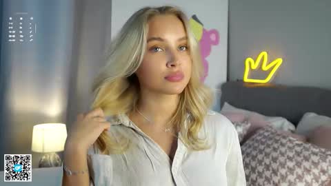 Snapshot of lipswithsmileonthem chatting on October 1, 2025, 5:13 am Amelia online show from October 1, 2025, 5:13 am