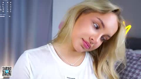 Snapshot of lipswithsmileonthem chatting on October 7, 2025, 1:14 am Amelia online show from October 7, 2025, 1:14 am