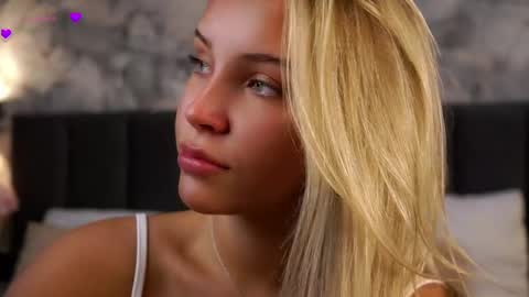Snapshot of lipswithsmileonthem chatting on May 8, 2026, 5:02 am Amelia online show from May 8, 2026, 5:02 am