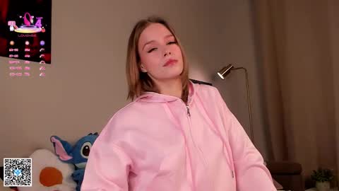 Snapshot of lipswithsweetonthem chatting on October 3, 2025, 1:13 am Lina online show from October 3, 2025, 1:13 am