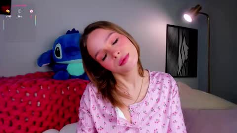 Snapshot of lipswithsweetonthem chatting on October 13, 2025, 1:27 am Lina online show from October 13, 2025, 1:27 am