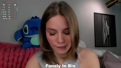 Snapshot of lipswithsweetonthem chatting on October 17, 2025, 1:31 am Lina online show from October 17, 2025, 1:31 am