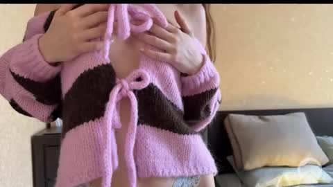 lipsylolly online show from March 18, 2026, 11:35 am