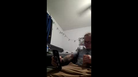 Snapshot of liquid187 chatting on April 4, 2026, 10:40 pm liquid187 online show from April 4, 2026, 10:40 pm